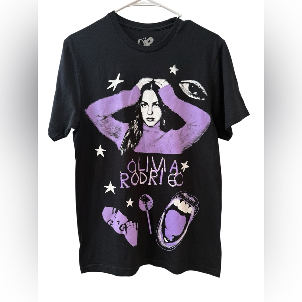 Olivia Rodrigo Graphic Band Short Sleeve Tee - Picture 3 of 4